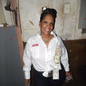 Meet your Posher, Danyelle